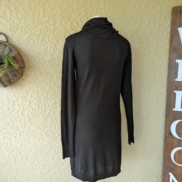 Theory pullover turtle neck shift sweater dress - Picture 3 of 5